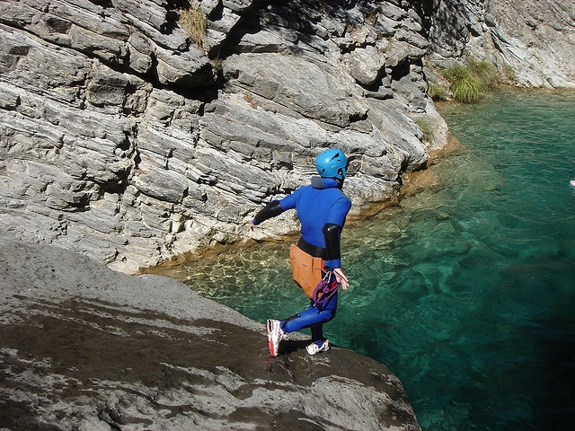Salto en el barranco